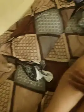 couple hot43 online show from 04-18-26, 07:07