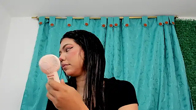 Snapshot of Nathy_Pelaez chatting on 07-21-26, 04:03 Nathy Pelaez online show from 07-21-26, 04:03
