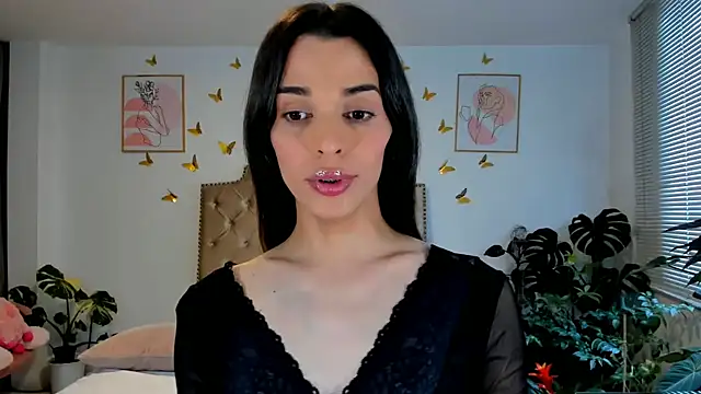 Snapshot of bella_grego chatting on 06-19-26, 08:25 bella grego online show from 06-19-26, 08:25