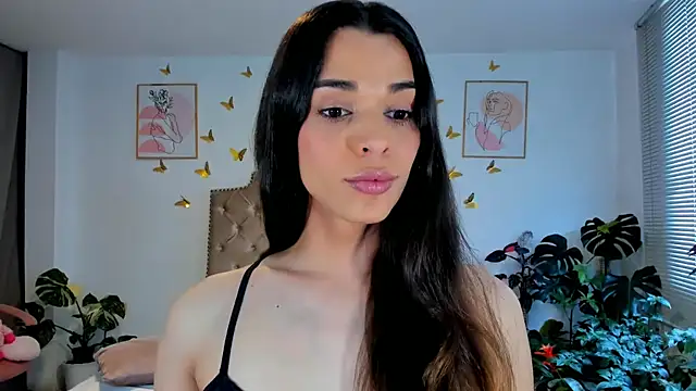Snapshot of bella_grego chatting on 07-16-26, 05:32 bella grego online show from 07-16-26, 05:32