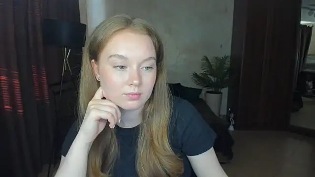 ValeriSunny online show from 05-21-26, 02:58