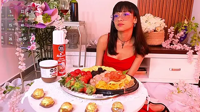 Snapshot of Cherry_Vixen_ chatting on 07-18-26, 07:22 Cherry Vixen online show from 07-18-26, 07:22