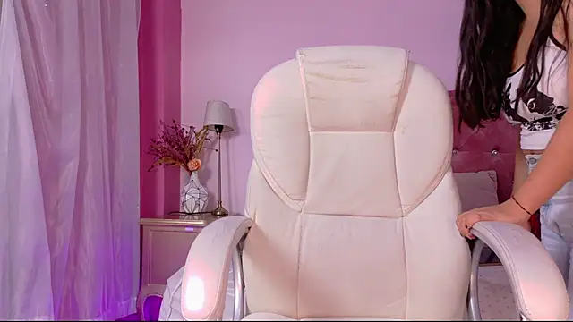 Maggiee 1 online show from 04-29-26, 07:20
