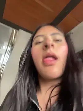 Maggiee 1 online show from 07-16-26, 07:22