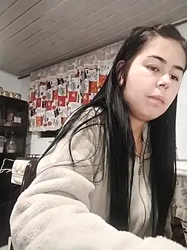 julietaflame online show from 04-24-26, 03:30