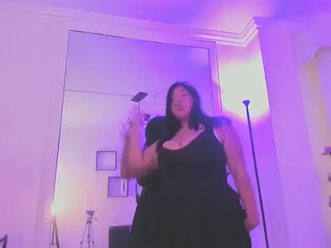 ema  adams online show from 04-20-26, 09:38