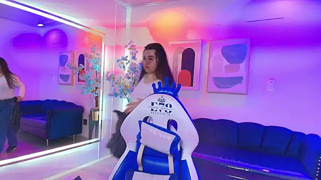Anya Volke online show from 05-04-26, 07:28