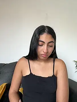 Snapshot of Lily_Rush chatting on 06-23-26, 01:09 Lily Rush online show from 06-23-26, 01:09