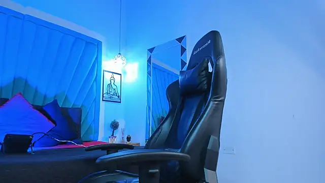 OliverThompsonJS online show from 05-06-26, 03:32