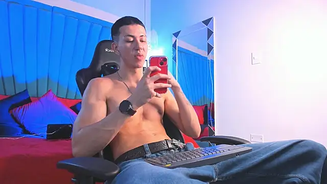OliverThompsonJS online show from 05-13-26, 07:59