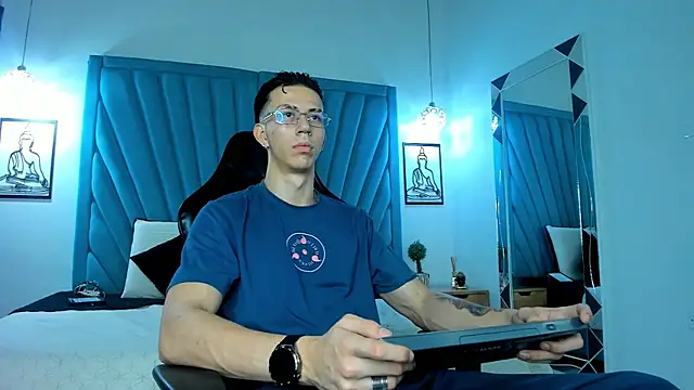 OliverThompsonJS online show from 07-22-26, 05:09