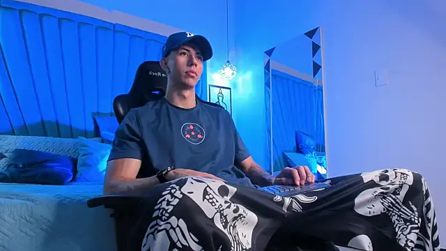 OliverThompsonJS online show from 05-05-26, 05:21