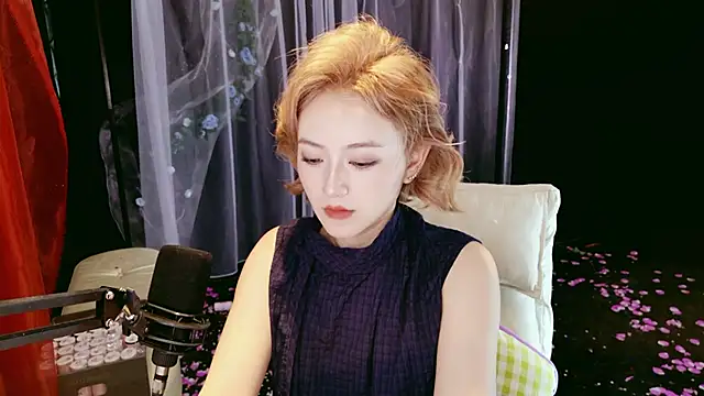 Unique Mia online show from 05-02-26, 04:07
