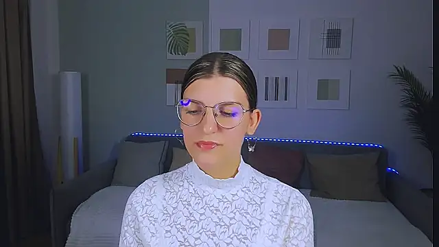 AnnaThorne online show from 05-29-26, 11:27