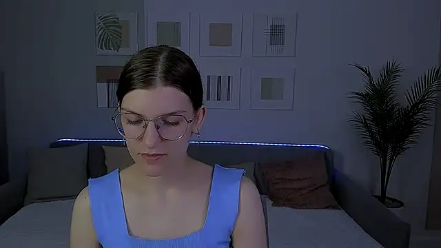 AnnaThorne online show from 05-08-26, 03:43