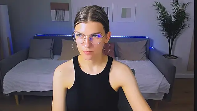 AnnaThorne online show from 05-26-26, 03:15
