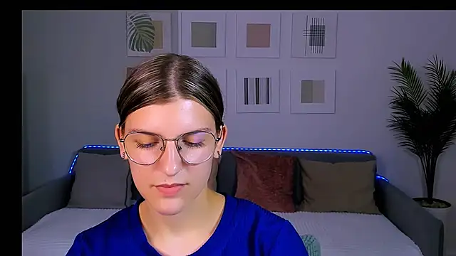 AnnaThorne online show from 06-02-26, 09:31