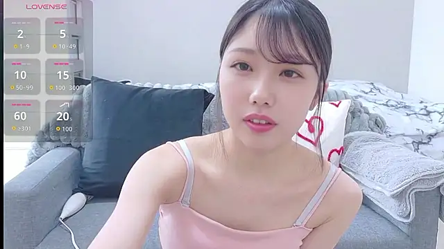 Minamina2 online show from 05-26-26, 12:42