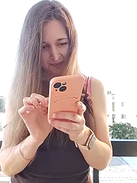 irresistibelle online show from 05-15-26, 04:05