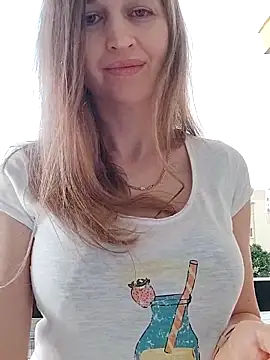 irresistibelle online show from 05-14-26, 04:26