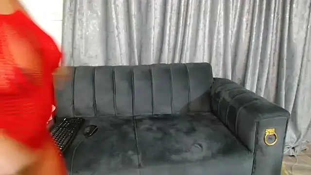 SweetHotLips102 online show from 05-04-26, 03:59