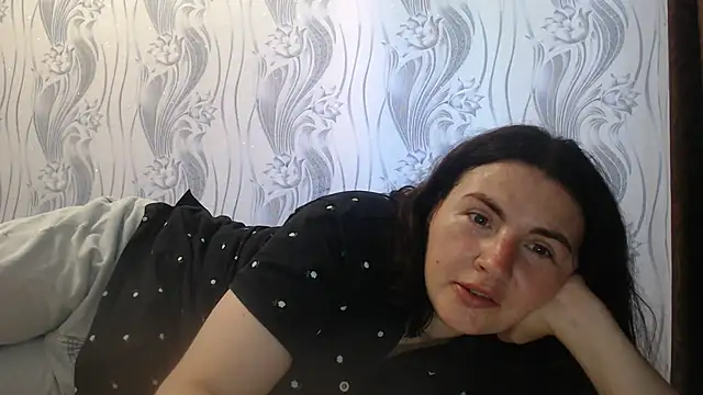 Snapshot of AlinaxJames chatting on 06-29-26, 10:59 AlinaxJames online show from 06-29-26, 10:59