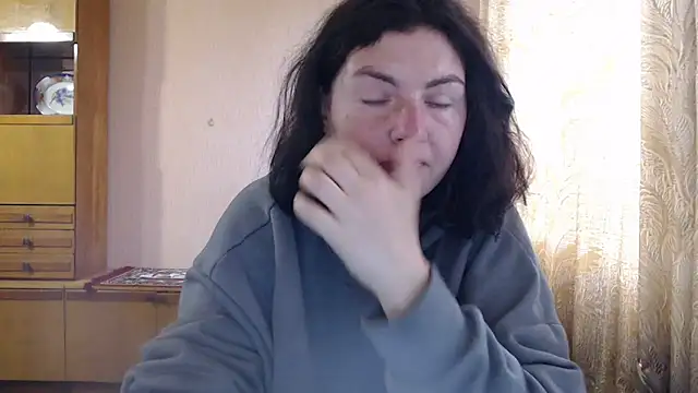 AlinaxJames online show from 05-10-26, 08:07