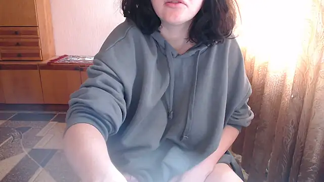 AlinaxJames online show from 05-11-26, 07:21
