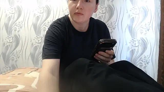 Snapshot of AlinaxJames chatting on 06-20-26, 07:57 AlinaxJames online show from 06-20-26, 07:57