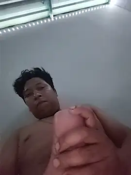 Snapshot of Jose12ulises chatting on 06-15-26, 04:01 Jose12ulises online show from 06-15-26, 04:01