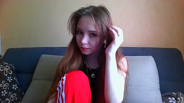 Snapshot of Princess_Mira chatting on 05-12-26, 08:54 Princess Mira online show from 05-12-26, 08:54