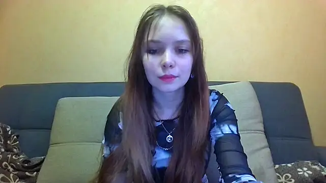 Snapshot of Princess_Mira chatting on 05-10-26, 03:14 Princess Mira online show from 05-10-26, 03:14