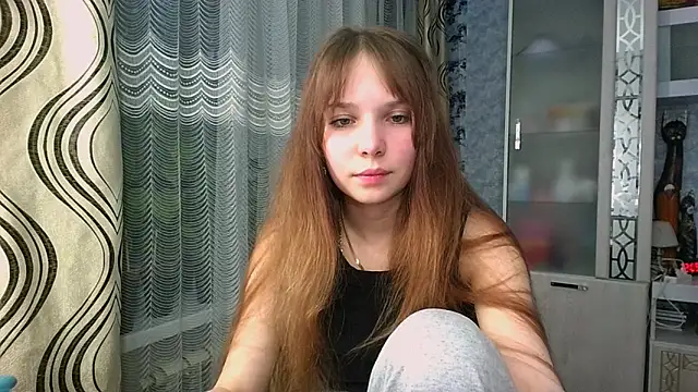 Snapshot of Princess_Mira chatting on 05-15-26, 05:00 Princess Mira online show from 05-15-26, 05:00