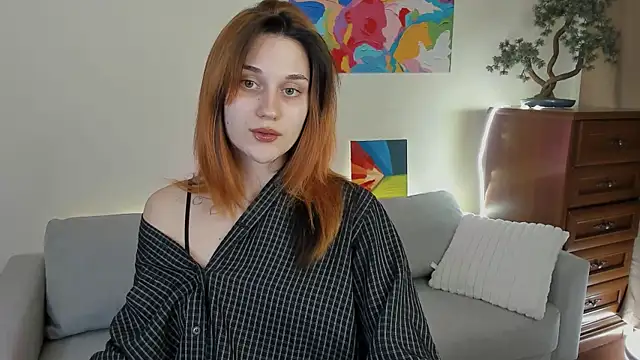 Snapshot of elani_lune chatting on 04-28-26, 04:00 elani lune online show from 04-28-26, 04:00