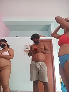 Loving Naughtycouple online show from 05-20-26, 03:58