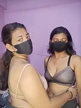 Loving Naughtycouple online show from 05-30-26, 04:30
