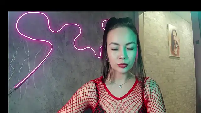 alinagueen online show from 04-17-26, 05:05