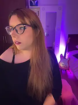 Snapshot of AliceMtz chatting on 05-26-26, 10:41 AliceMtz online show from 05-26-26, 10:41