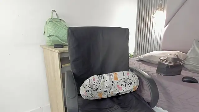 lolabunnysc online show from 05-21-26, 01:52