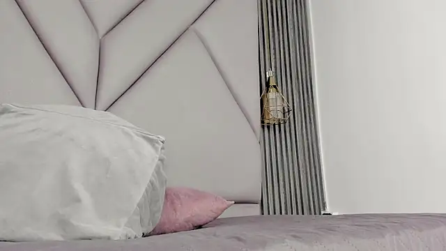 lolabunnysc online show from 05-14-26, 01:52