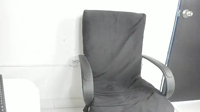 lolabunnysc online show from 05-26-26, 11:52