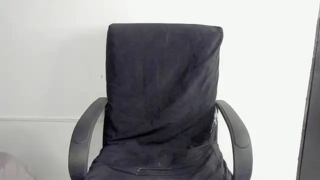 lolabunnysc online show from 05-06-26, 12:31
