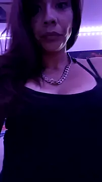 Snapshot of TooCutee chatting on 06-05-26, 11:27 TooCutee online show from 06-05-26, 11:27