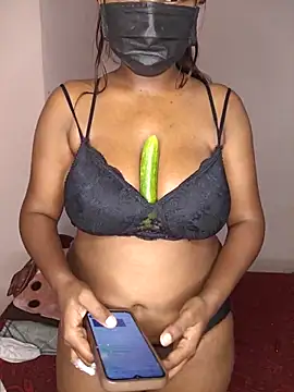 brownbeautyAnu0 online show from 04-18-26, 07:07