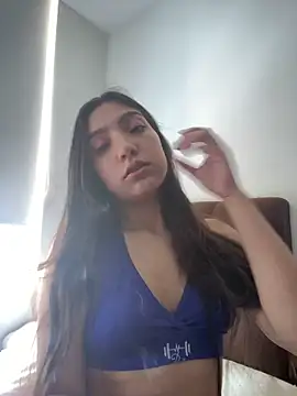 Soffy 20 online show from 06-18-26, 04:56