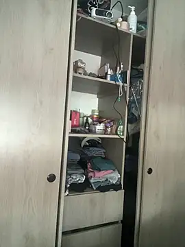 Soffy 20 online show from 04-28-26, 05:17