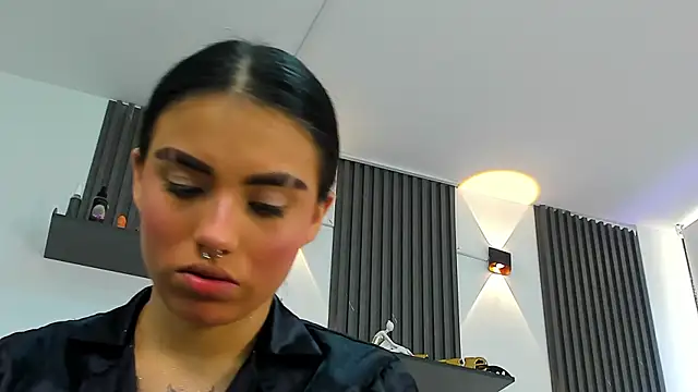Snapshot of isabella_hv chatting on 07-15-26, 07:43 isabella hv online show from 07-15-26, 07:43
