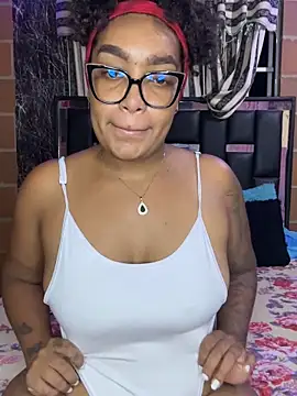  Piel Canela online show from 05-02-26, 01:22