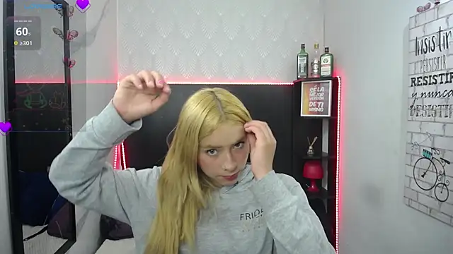 Snapshot of nancy_blonde chatting on 06-30-26, 01:44 nancy blonde online show from 06-30-26, 01:44
