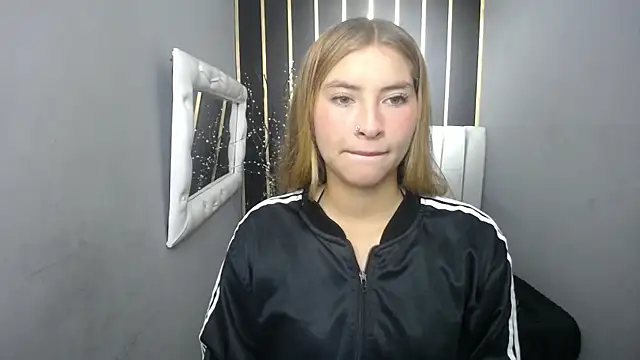 Snapshot of nancy_blonde chatting on 05-26-26, 12:25 nancy blonde online show from 05-26-26, 12:25